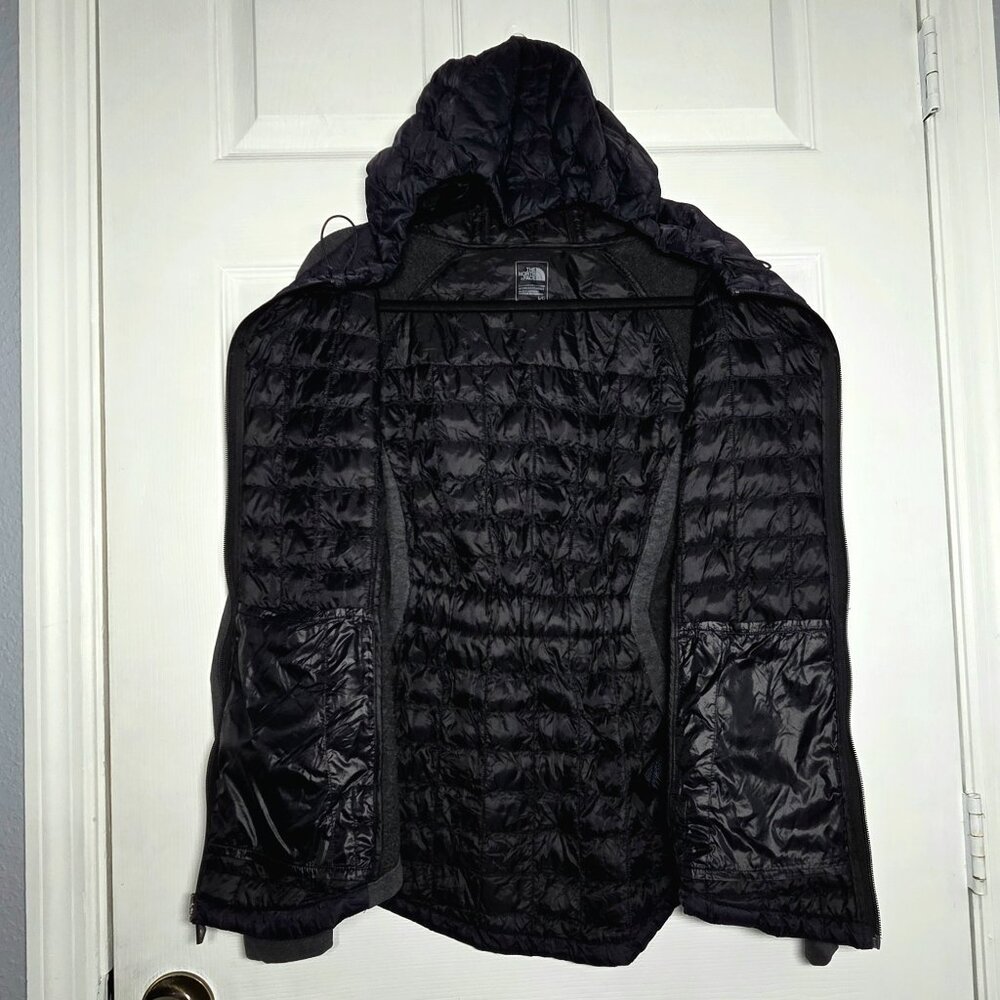 The North Face Women's Black and Charcoal Ski Jacket - Picture 2 of 8